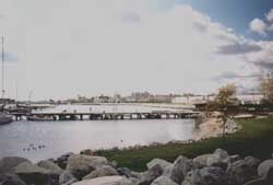 Racine Lakefront 1.JPG (8952 bytes)